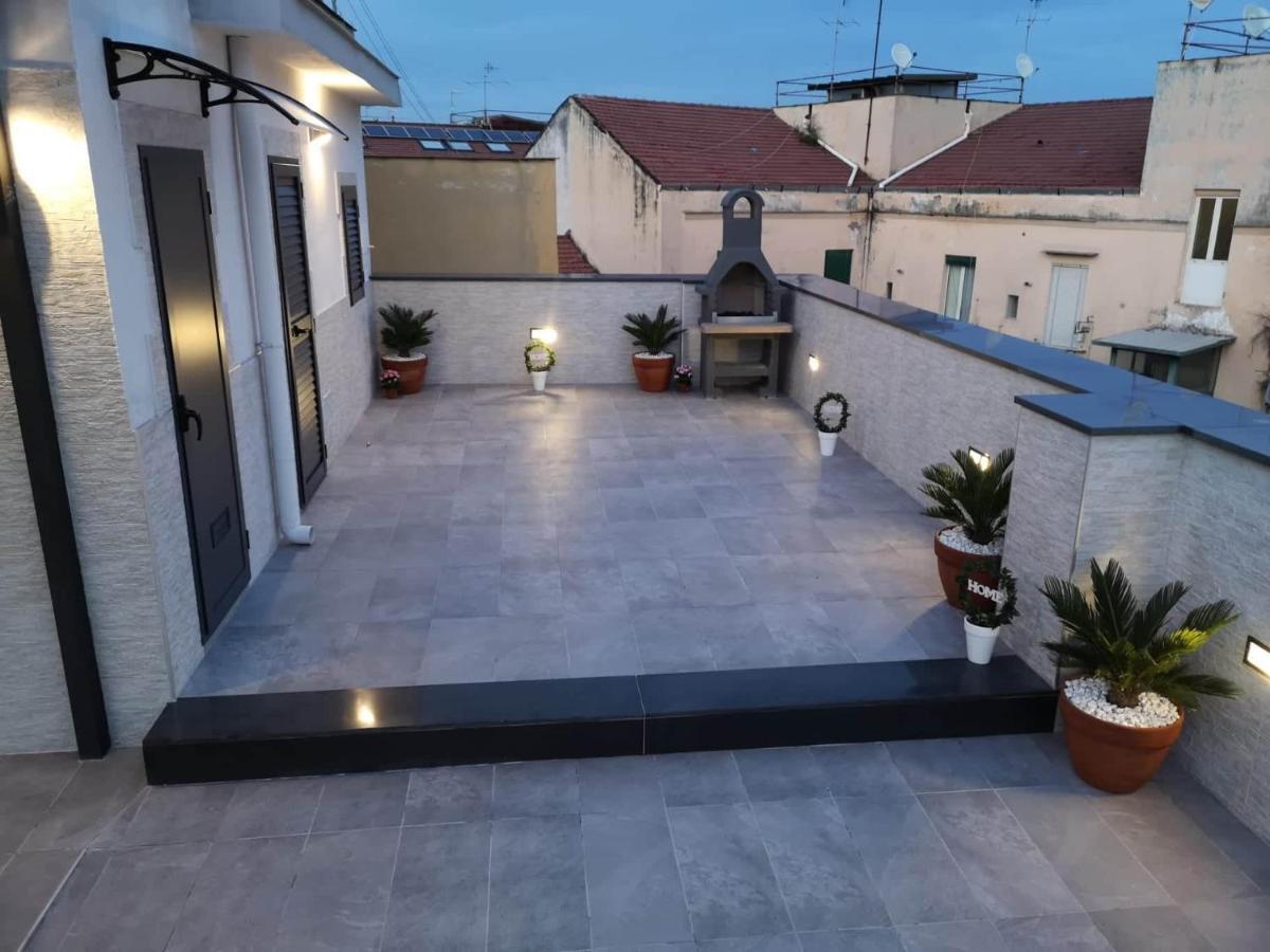 Appartement La Terrazza Del Corso à Naples Extérieur photo